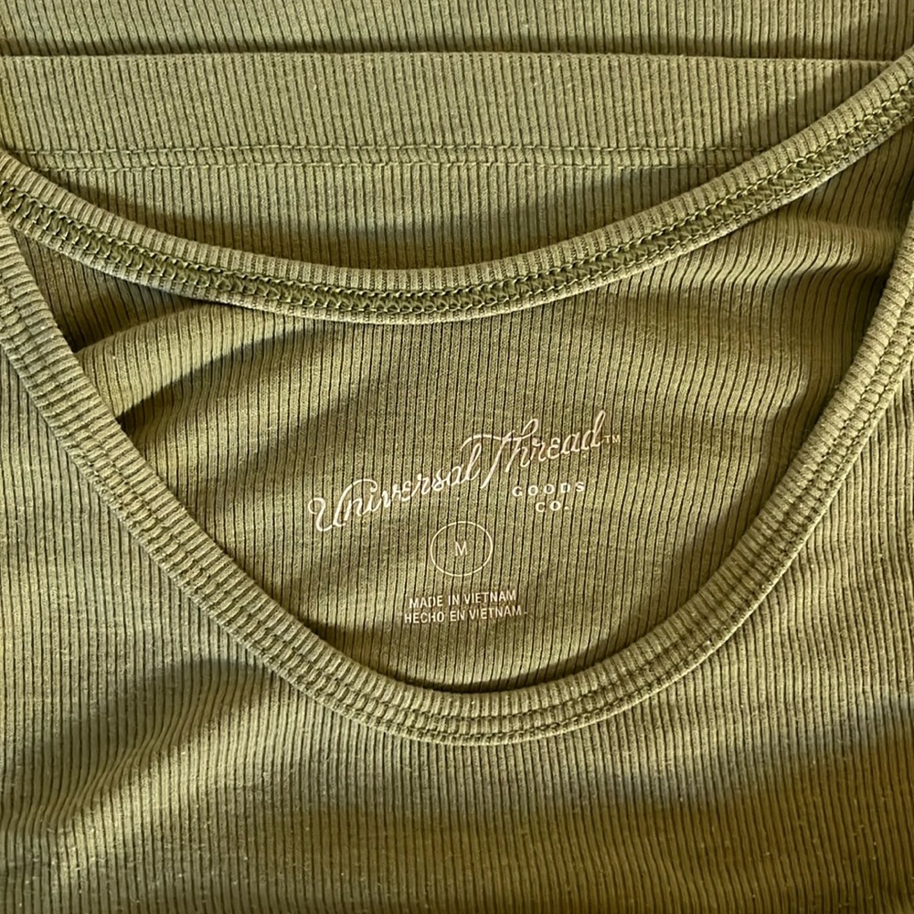 Universal Thread Scoop Neck Tank - Picture 3 of 3